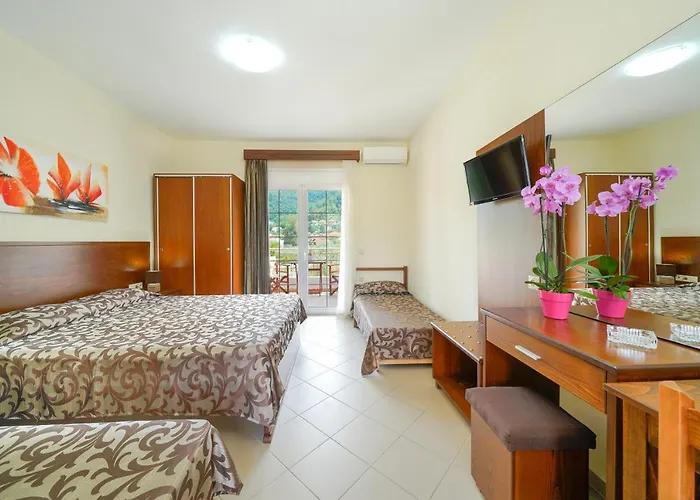 Nina 2 * סקאלה פוטאמיאס